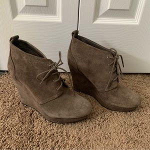 Jessica Simpson Wedges